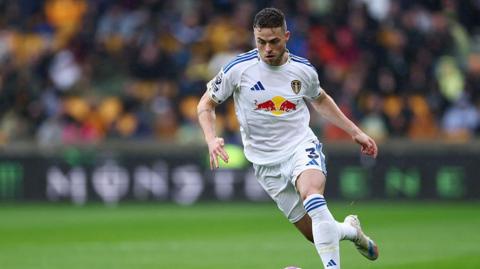 Gabriel Gudmundsson runs with the ball