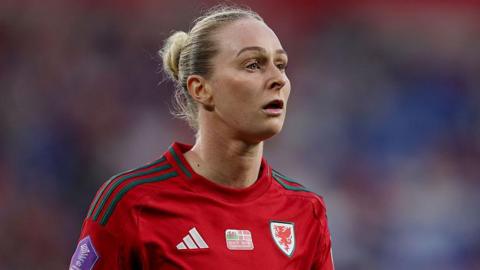 Rhiannon Roberts in action for Wales