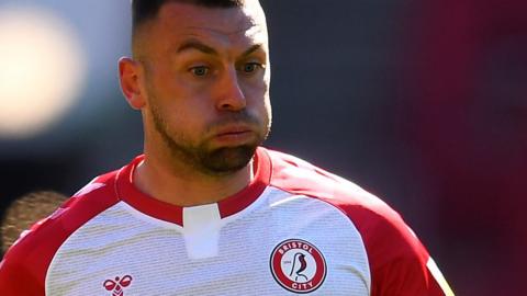 Jack Hunt in action for Bristol City