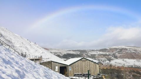 "Snowbow" in the Peak District