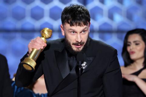 Richard Gadd holding Golden Globe award and making acceptance speech