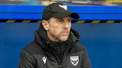 Gary Rowett in the Oxford United dugout