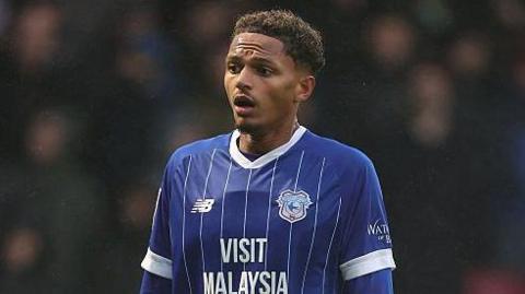 Omari Kellyman stood up playing for Cardiff City