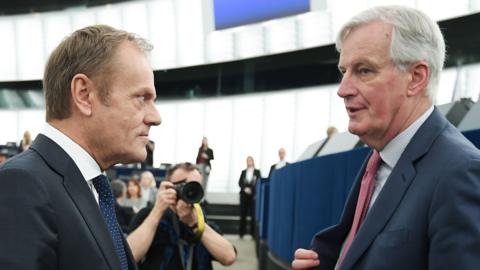 EU chief Brexit negotiator Michel Barnier (R) speaks with European Council President Donald Tusk, 27 Mar 19