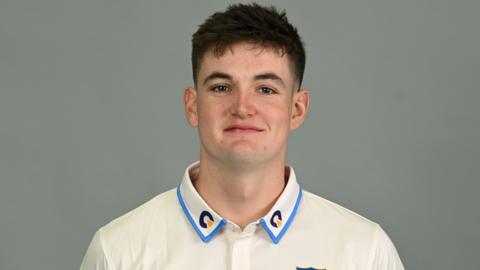Sussex bowler Jack Carson signs a three-year contract extension to stay at the club.