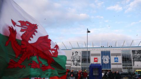 Stadiwm Dinas Caerdydd