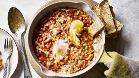 Baked bean shakshuka