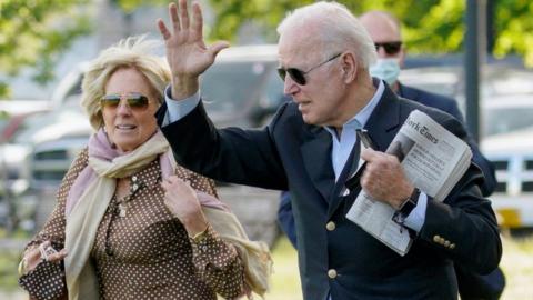 President Joe Biden and wife Jill en route to Wilmington, 15 May 2021