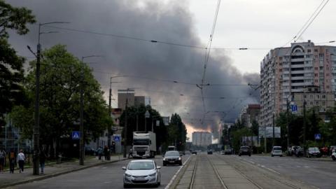 Column of smoke from missile strike on Kyiv, 5 Jun 22