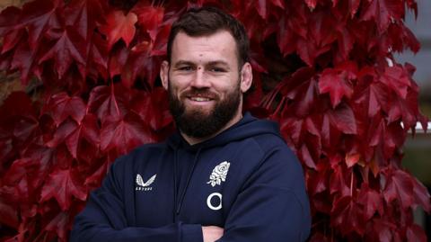 Luke Cowan-Dickie at England training