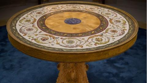 Round mosaic table