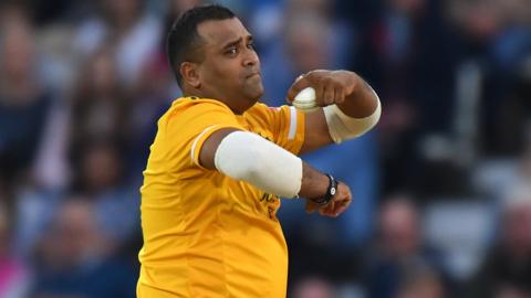 Samit Patel playing for Notts Outlaws