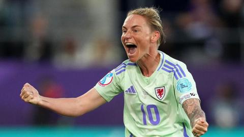 Jess Fishlock. 