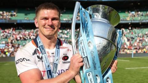Owen Farrell with Premiership trophy