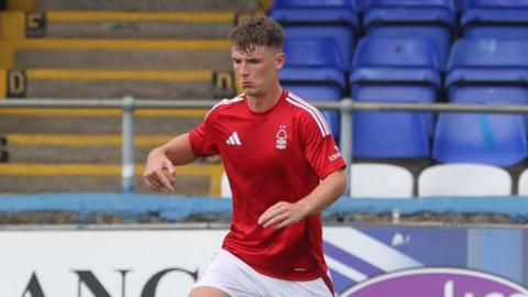 Ben Perry playing for Nottingham Forest