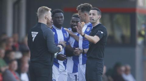 Accrington v Colchester