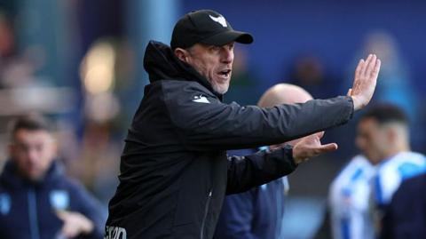 Oxford United manager Gary Rowett