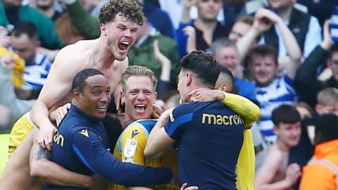 Reading celebrate their win at Sheffield United
