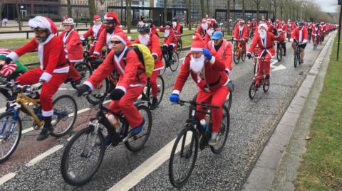 Cycling Santa's in Milton Keynes 