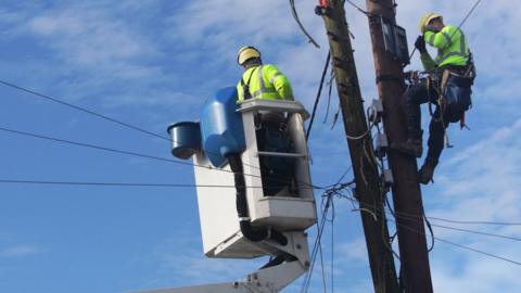 Work being carried out on electricity cables