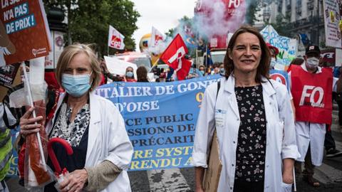 Doctors and nursing staff of the Paris Hospitals (AP-HP) demonstrated to demand more resources in Paris in June