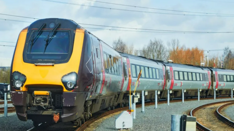 GWR train coming down a track