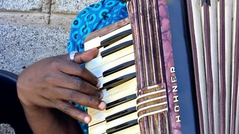 Famo accordion player
