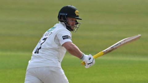 Ben Duckett batting for Notts