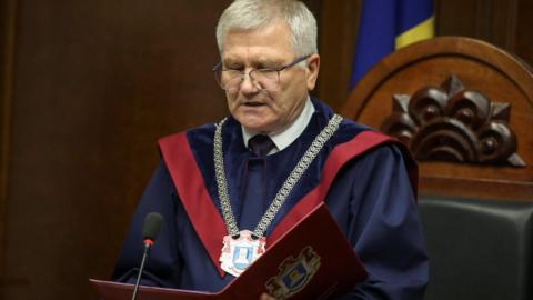 The head of Moldova's Constitutional Court reading out the ruling on Monday