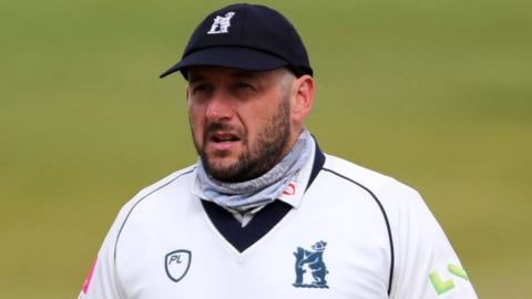 Tim Bresnan playing for Warwickshire