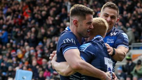 Sale celebrate Arron Reed's try