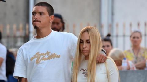 Liverpool player Darwin Nunez attends the public wake in Gondomar on Friday alongside his girlfriend Lorena Manas