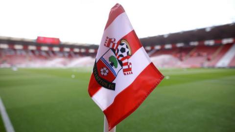 A general view of a Southampton corner flag prior to the Premier League match between Southampton FC and Wolverhampton Wanderers