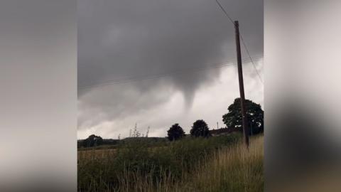 Funnel cloud
