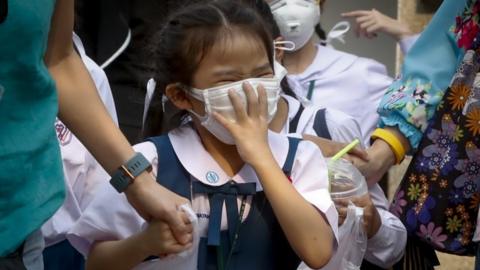 A Thai student wears a face mask as heavy air pollution continues to affect Bangkok, Thailand, on 30 January 2019