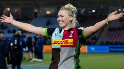 Rosie Galligan in action for Harlequins