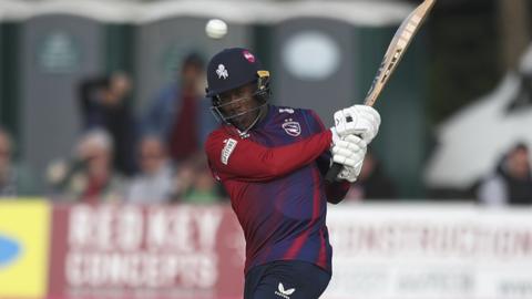 Daniel Bell-Drummond batting for Kent Spitfires