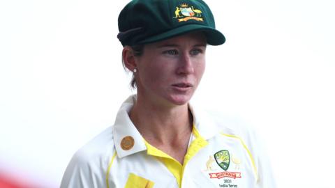 Australia batter Beth Mooney