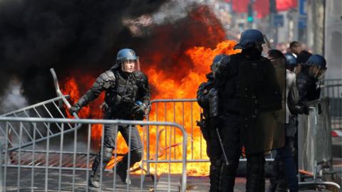 police remove fences