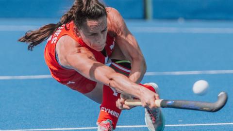 Xenna Hughes in action in Wales' loss to South Africa