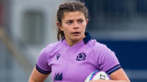 Scotland centre Lisa Thomson
