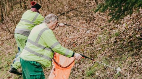 Litter picking on the A40 in Monmouthshire