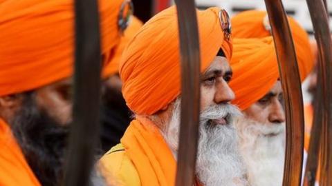 Sikh worshippers