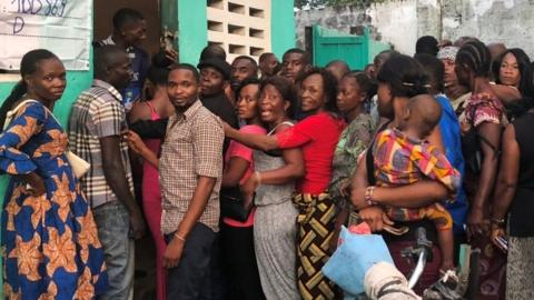 Voters jostle to queue and vote at a polling centre during the presidential election in Kinshasa, Democratic Republic of Congo, December 30, 2018