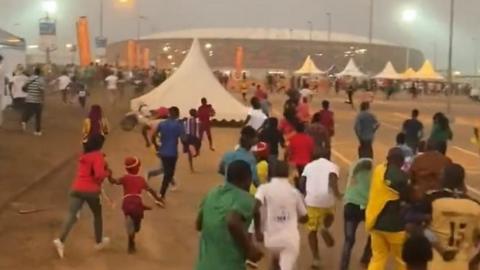 Fans rush towards the Paul Biya stadium in Yaounde before the crush