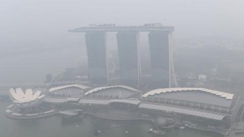 Marina Bay Sands hotel shrouded in haze