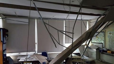 RAAC (reinforced autoclaved aerated concrete) roof which failed at Singlewell Primary School in Gravesend, Kent, where the roof collapsed in 2018