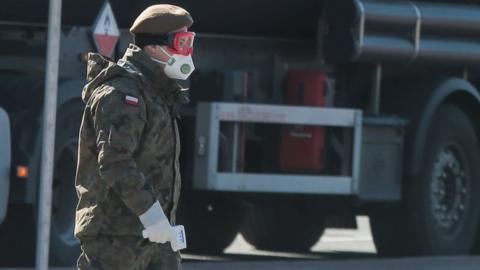 A Polish soldier at the Czech border