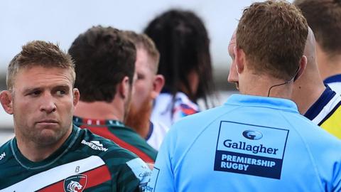 Tom Youngs of Leicester Tigers (left)