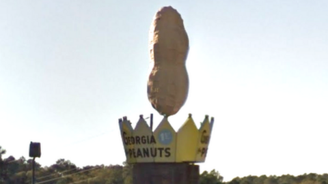 The peanut monument in the US city of Ashburn, Georgia